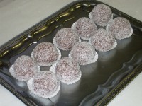 /album/tortaszeletek/kokusz-golyo-jpg/